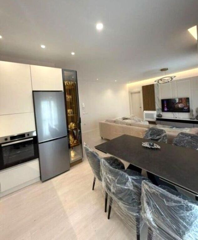 🏡 Appartamento 1+1 + 2 posti auto in affitto – Xhamllik