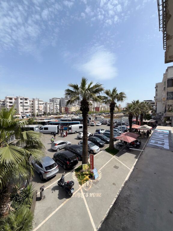 SHITET 2+1 me Ballkon  📍Stacioni Trenit • 135.000€ ✅