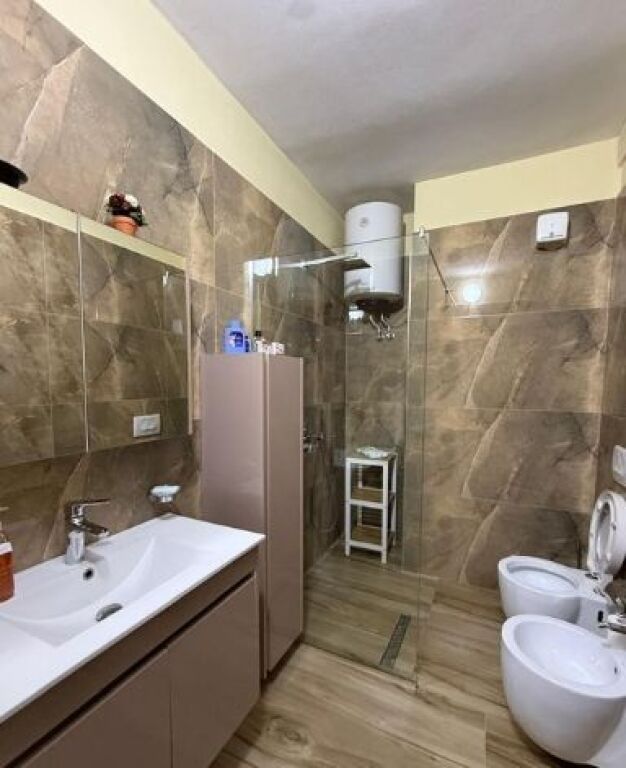 APPARTAMENTO IN AFFITTO 2+1+2 + 2 BALCONI