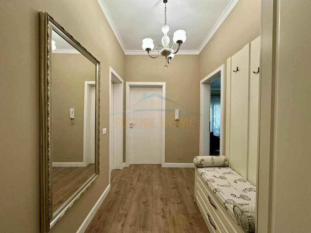 Qera, Apartament 3+1+2, Kopshti Botanik