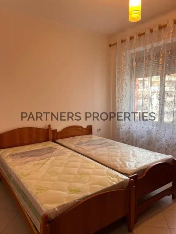 AFFITTASI 2+1 YZBERISHT NELA 6