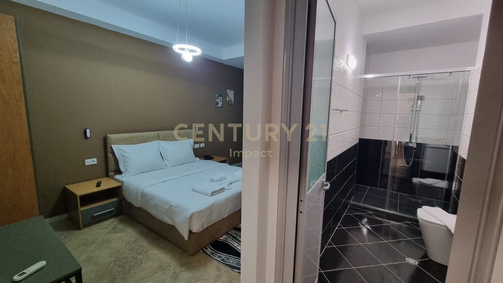 JEPET ME QIRA hotel me 15 dhoma në Kombinat, 5.000€!