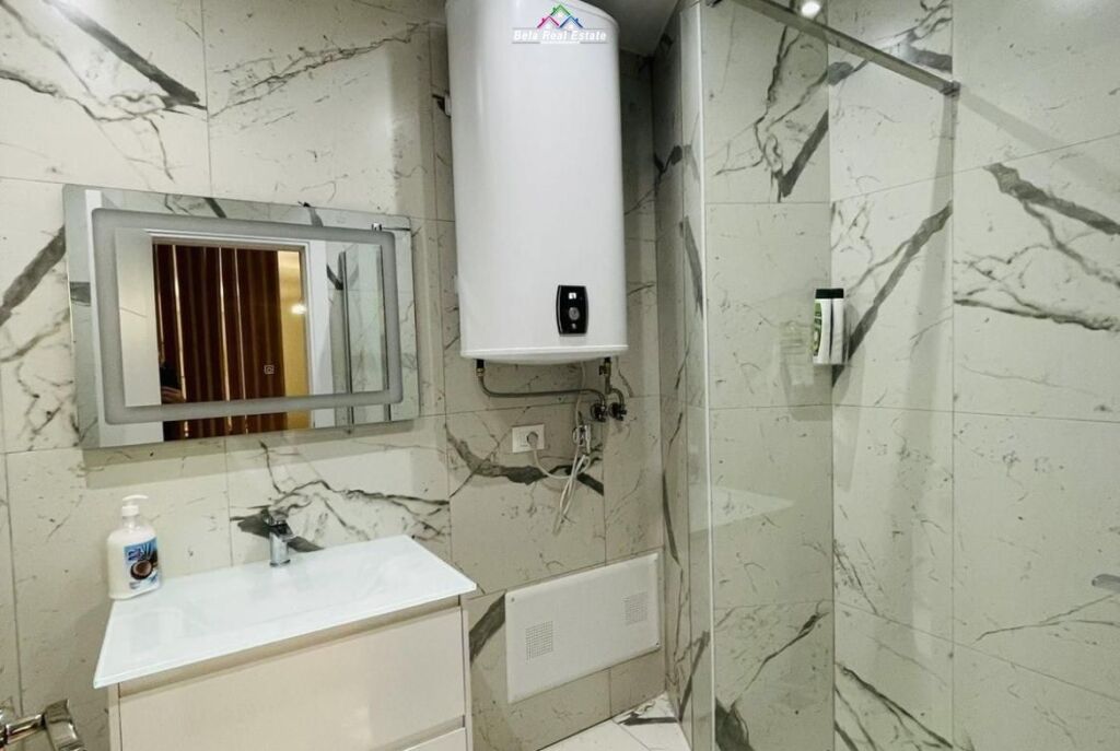 Apartament Me Qera 2+1+2 Tek Rruga e Barrikadave (ID B2201844) Tirane