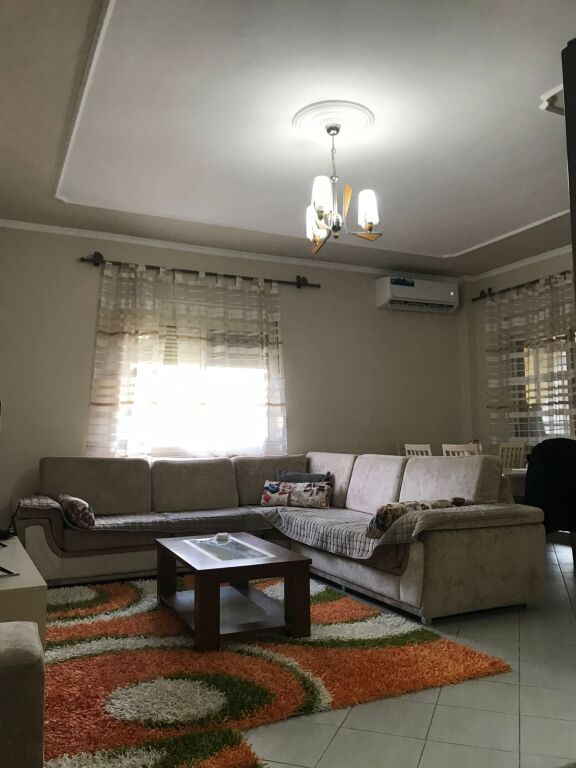JEPET ME QERA APARTAMENT 1+1 PRANE VILA LULE, DURRES