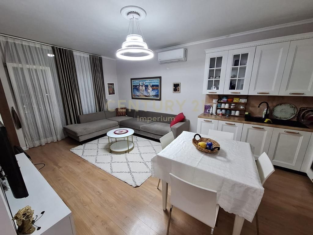 Apartment 1+1 for sale in Yzberisht