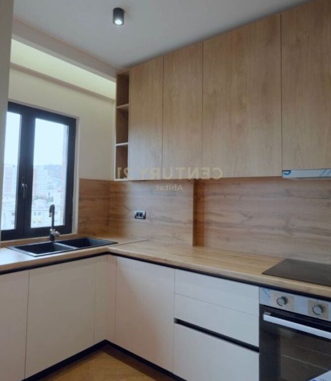 Appartamento in vendita 2+1 e guardaroba, Di fronte a Delijorgji