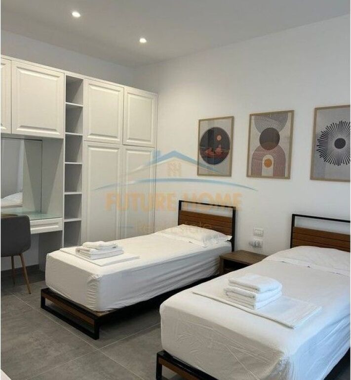 Në Shitje, Vila e Bashkangjitur + Shtëpi Mysafiri, Green Coast Residence