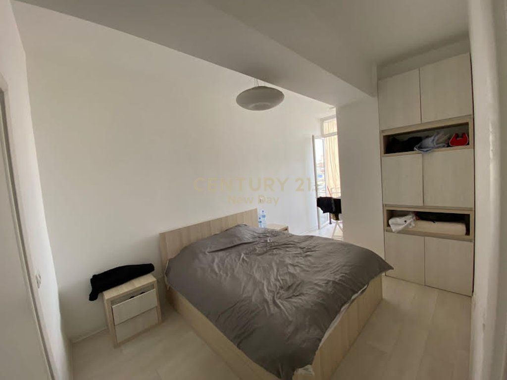 Affittiamo 2+1 nella Nuova Tirana