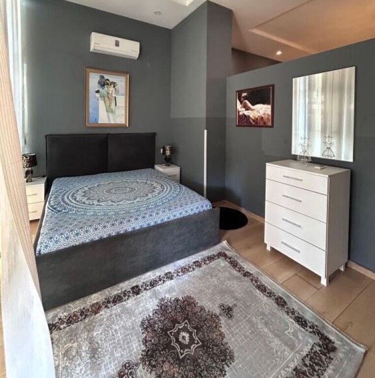 apartament me qira tek Liqeni i Thate