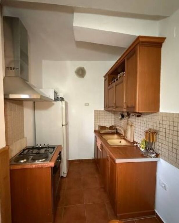 VENDESI APPARTAMENTO 2+1