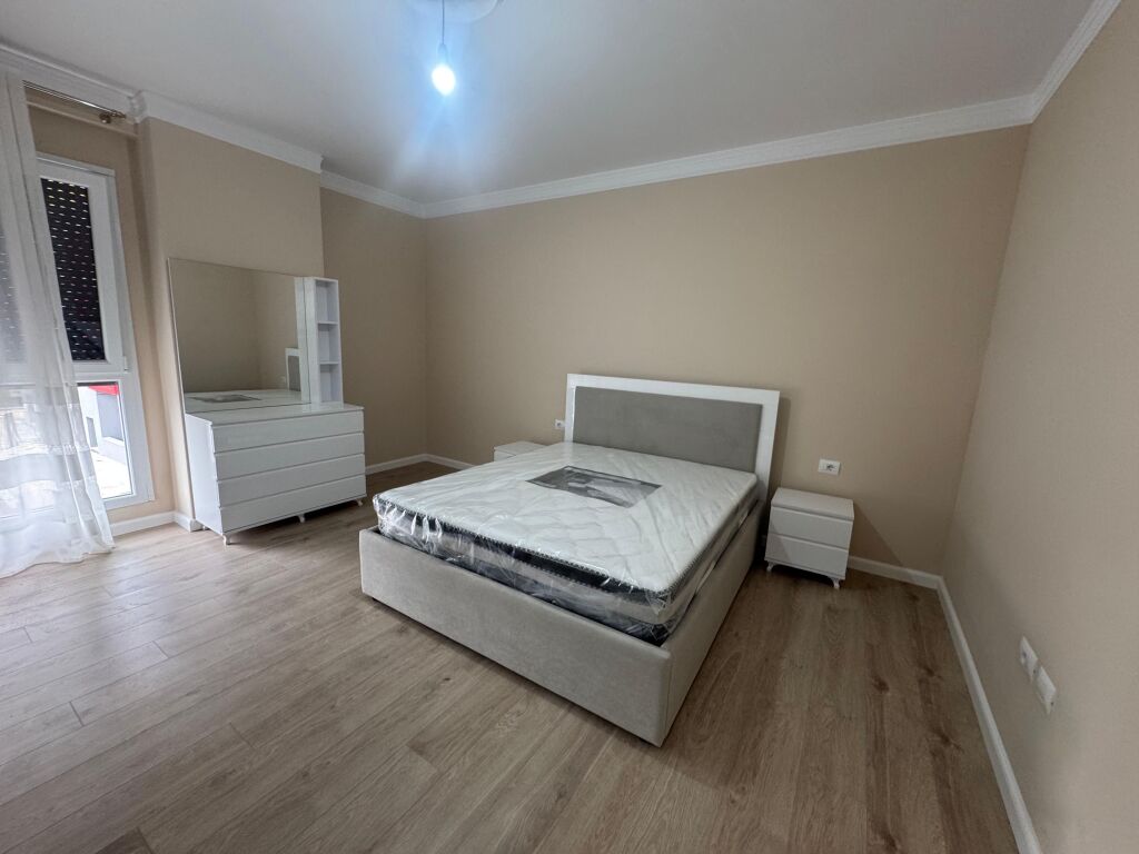 Affitto appartamento 2+1 a Paskuqan Prezzo 50000 leke  