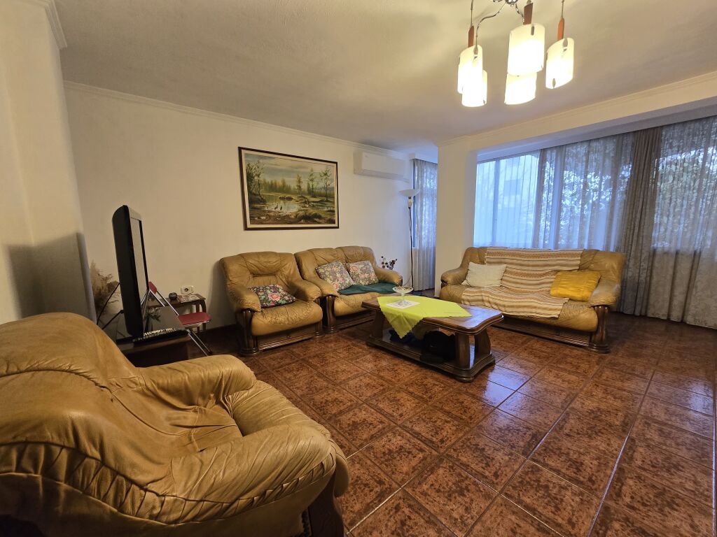 Apartament 2+1 per shitje ne rrugen Mine Peza