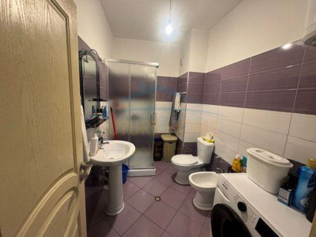 Shitet, Apartament 2+1+Post Parkimi, Yzberisht