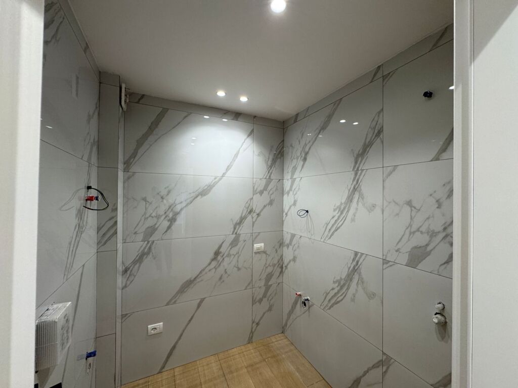 🏡 SHITET APARTAMENT 2+1 TEK  KOMPLEKSI KASA, PLAZH – DURRËS