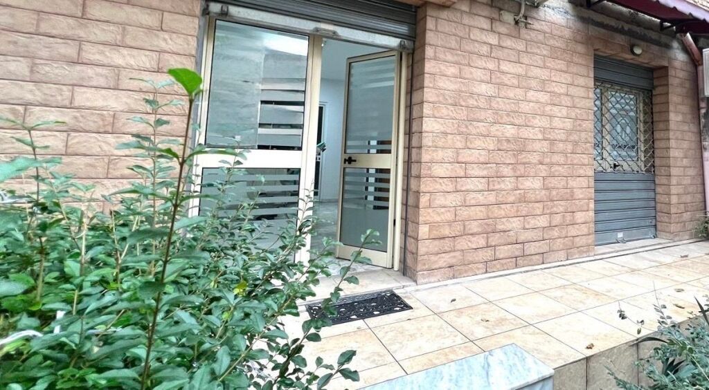 VENDITA AMBIENTE PER UFFICIO VIA MYSLYM SHYRI VICINO AL TRIBUNALE CIRCONDARIALE