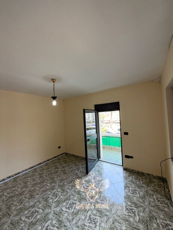 SHITET 2+1 me Ballkon  📍Stacioni Trenit • 135.000€ ✅