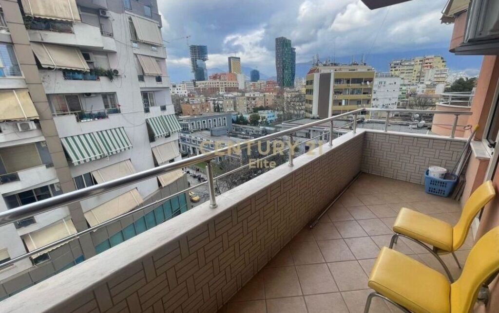 Ambient Zyrash 1+1 Me Qira, Myslym shyri