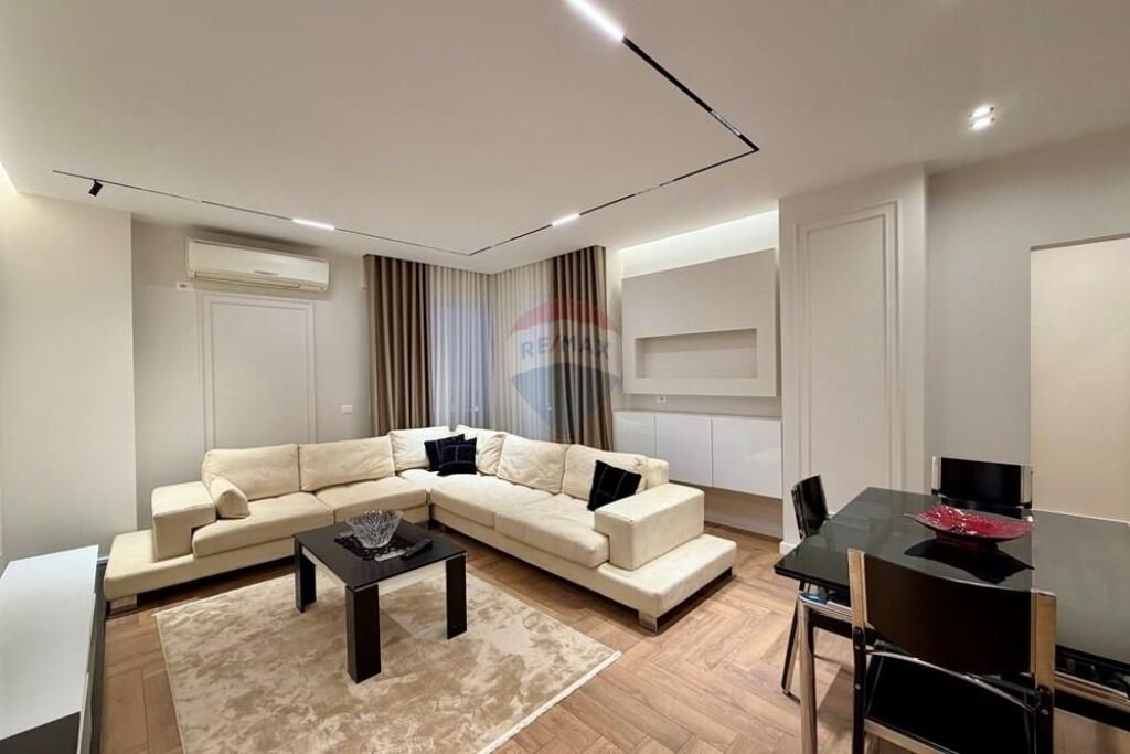 APPARTAMENTO 2+1+2 IN AFFITTO PIAZZA NUOVA