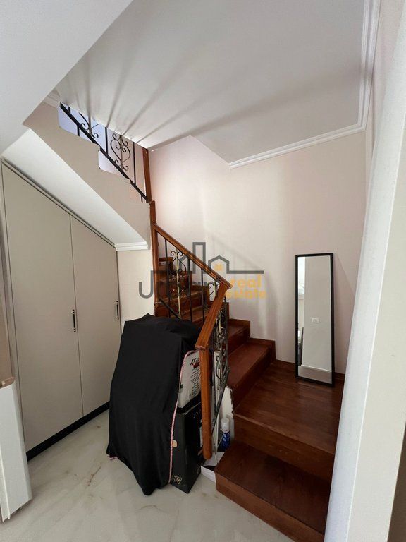 Qera, Vilë 2 Kate, Xhamllikun, Tiranë - 2000€ | 150 m²