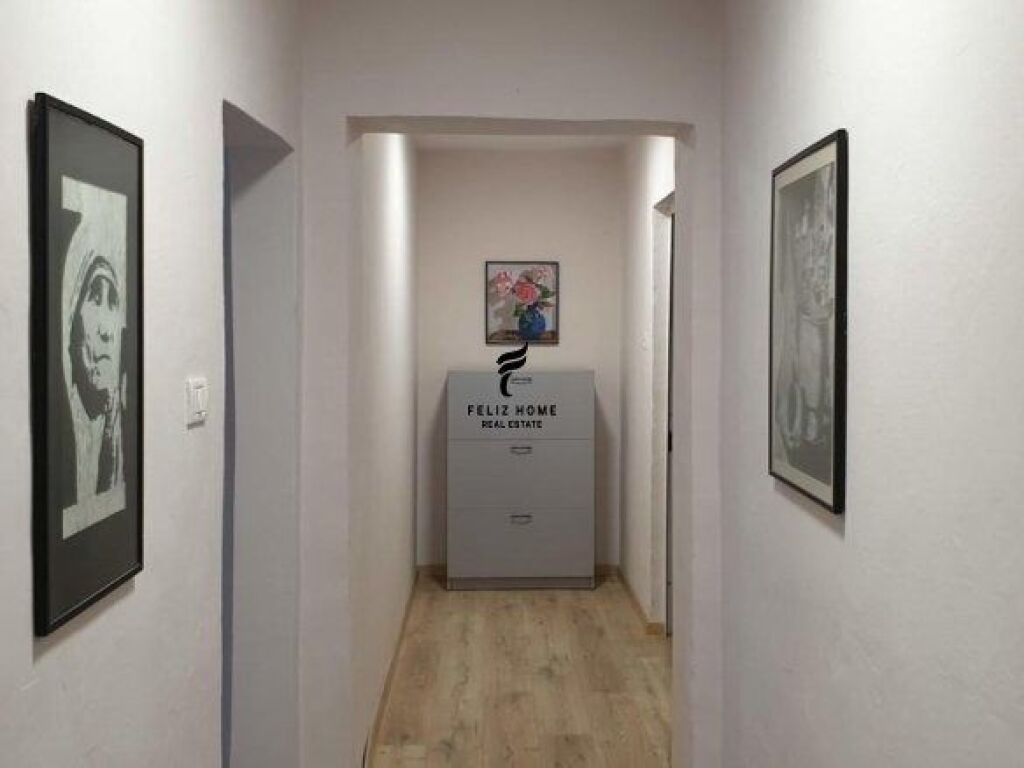 MONOLOCALE IN AFFITTO 50 M2 VIA MUHAMET GJOLLESHA 30.000 LEKE FH-69114