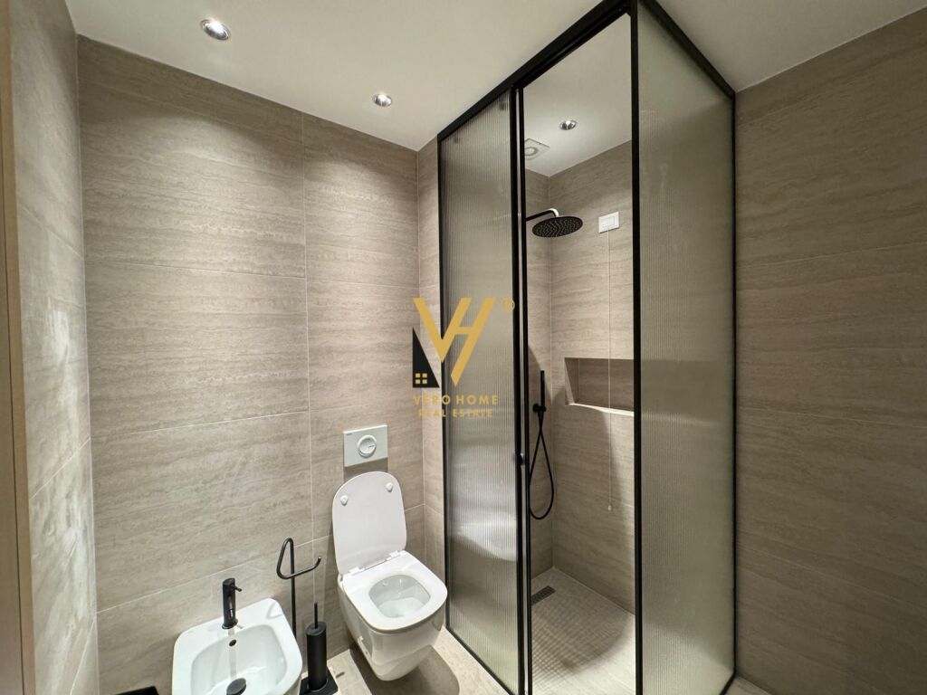 JEPET APARTAMENT 1+1+BLK ME QERA TEK KOMUNA E PARISIT 950 EURO