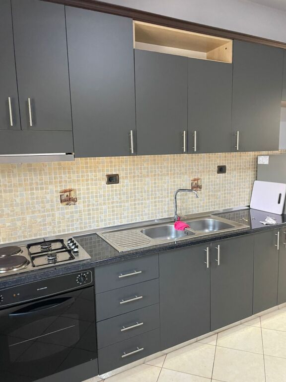 Affittasi in Unaza 2+1+Parcheggio 450 All