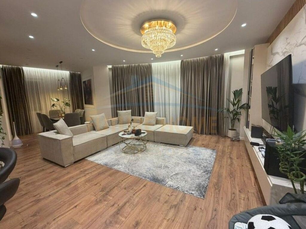 Shitet, Apartament 3+1+2, Liqeni i Thatë, Tiranë