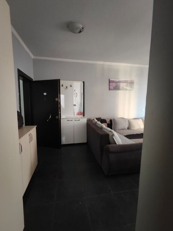 1+1 near Trida Lounge Astir