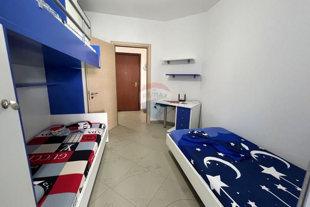 🌊 Appartamento 2+1 in Affitto + Garage – Lungomare, Vlorë 🏡