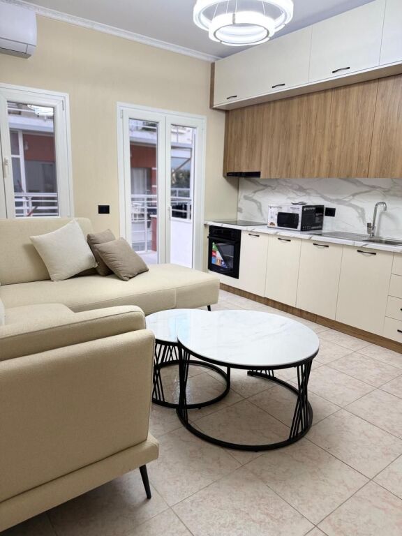 Jepet me Qira Ap. 2+1  tek Fresku, 500 euro