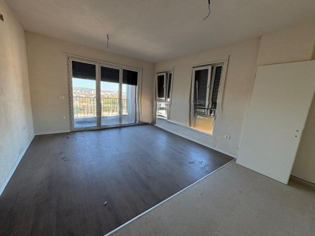 DON BOSKO, VENDIAMO APPARTAMENTO 2+1+2 199.000 €