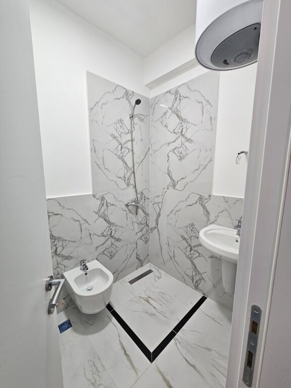 2+1 Kodra Diellit / Tirana 900