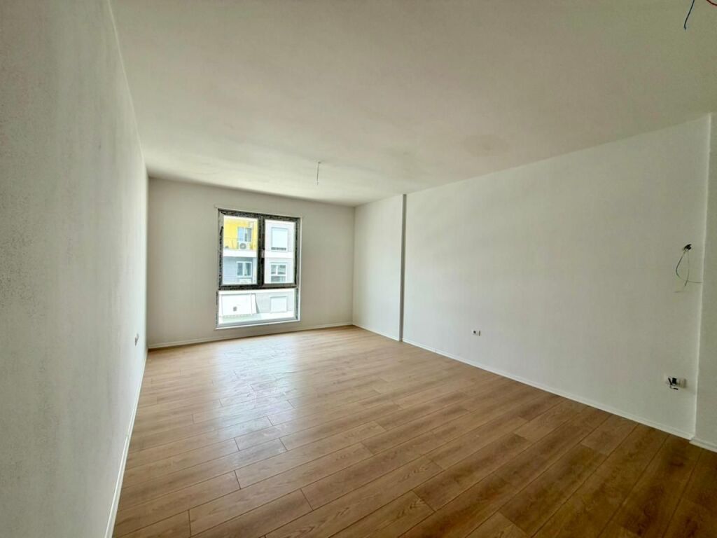 APARTAMENT 2+1+2 PËR QIRA tek UNIVERS SITY