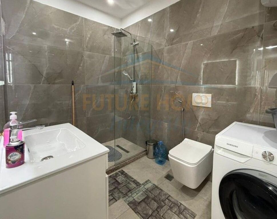 Qera, Apartament 2+1, Unaza e Re, Tiranë.