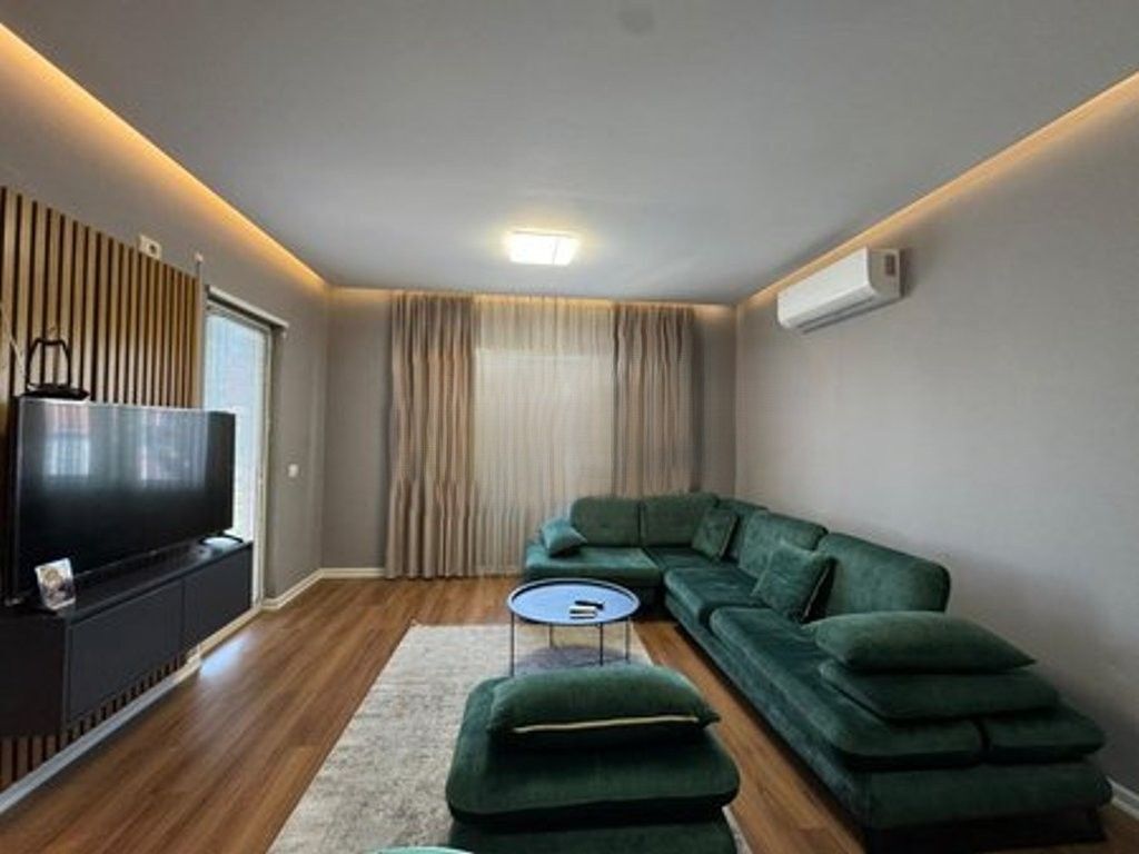 SHITET APARTAMENT 1+1 NE DON BOSKO, PRANE BUJTINES SE GJELIT 160,000 €