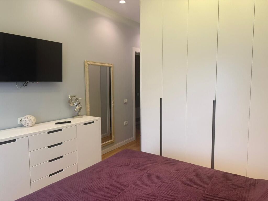 2+1,furnished near the mosque of the botanical garden,850 euros