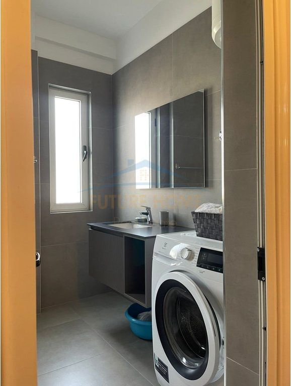 Shitet, Apartament 2 +1+2, Bulevardi Gjergj Fishta, Tirane.