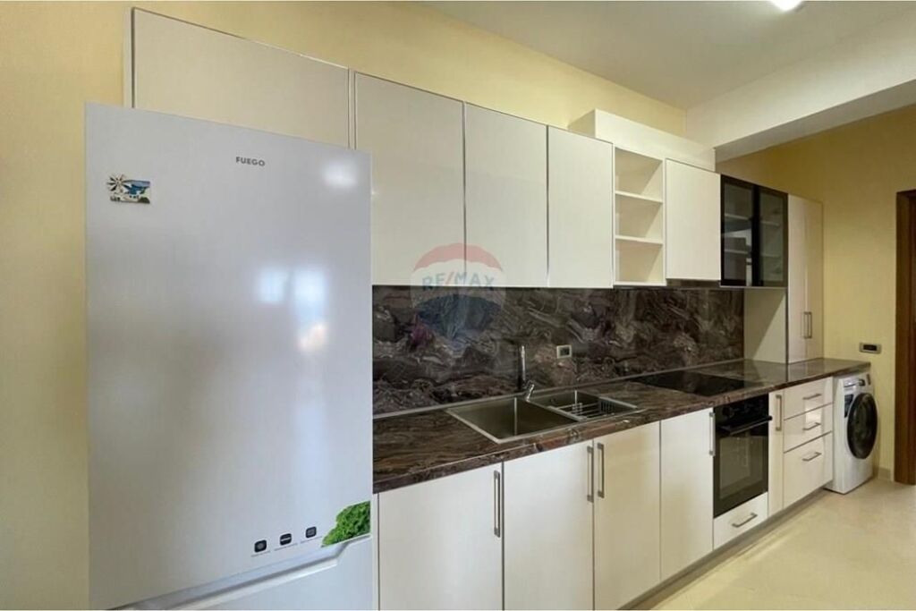 🌊 APARTAMENT 1+1 ME QIRA – UJI I FTOHTË, VLORË