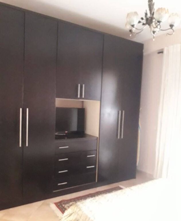 Rent | Apartament 2 + 1 | Rruga Komuna e Parisit | 550 €/month