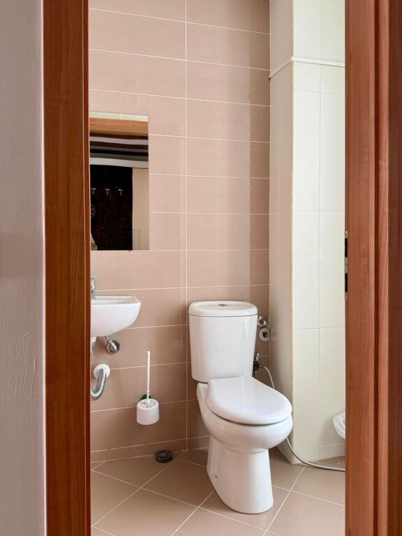 Jepet me qera triplex – Sauk, pranë Rezidencës “Porta e Gjelbër”