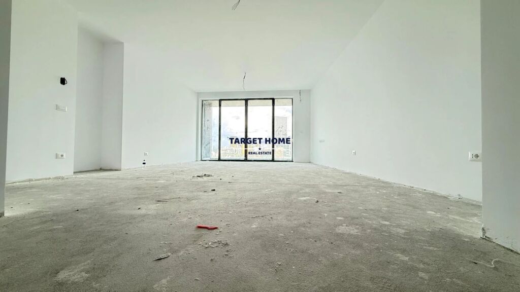 SHITET APARTAMENT 3+1+2 TEK AIR ALBANIA!