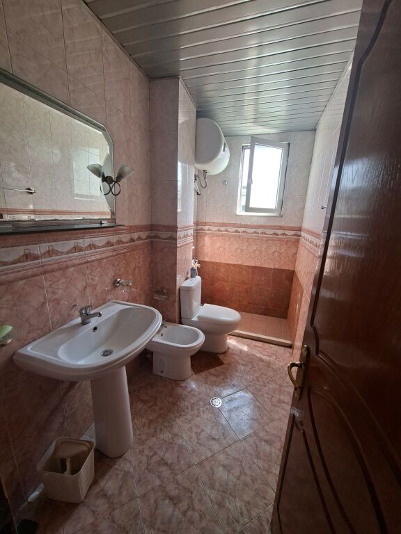 VENDESI APPARTAMENTO 3+1+PAPAFINGO VICINO AL 21 DICEMBRE