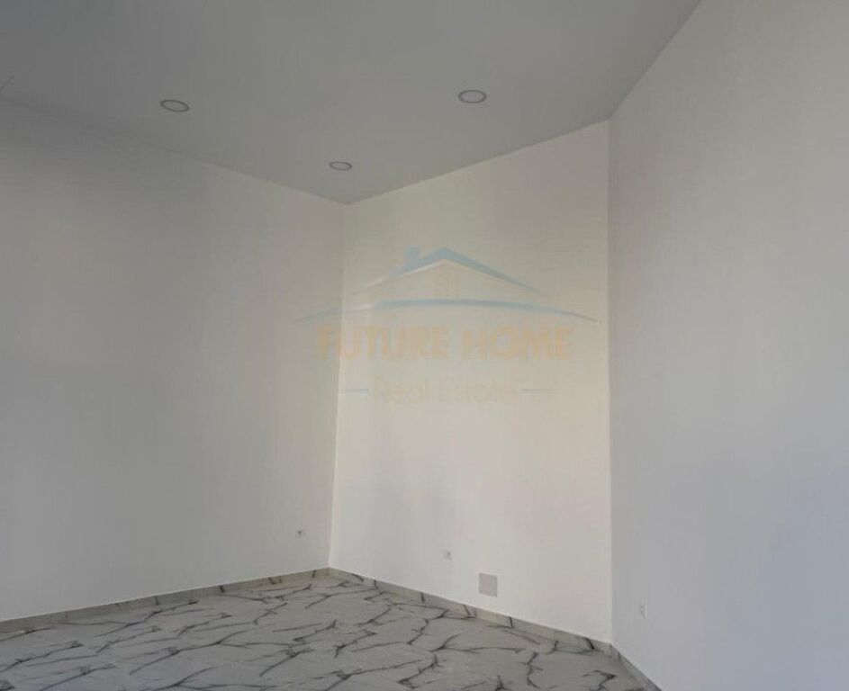 Qira, Ambient Biznesi, Spring Residence, Shkolla Vasil Shanto, Tiranë