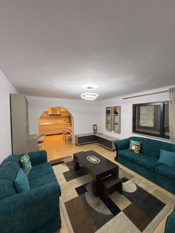 Shitet 2+1,Shkolla Baletit