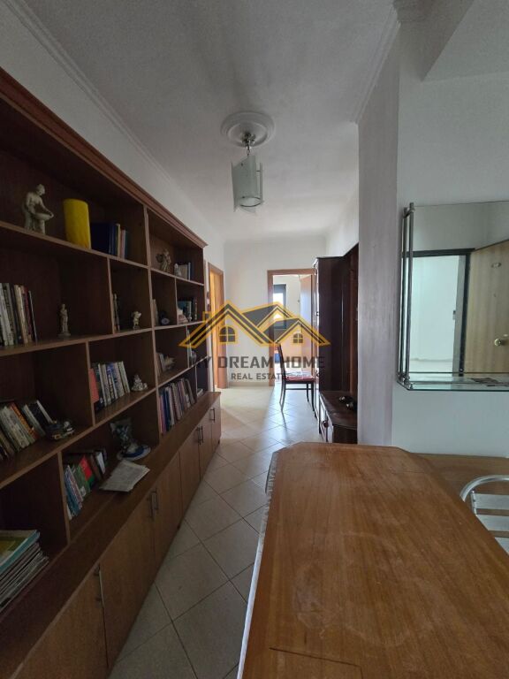 SHITET APARTAMENT 3+1+2T+2 BALLKONE PRANE MARKATES DURRES!