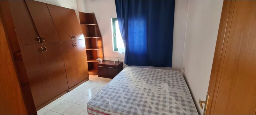 Ingresso 3+1, arredato dietro il bar Rosini Astir, 450 euro