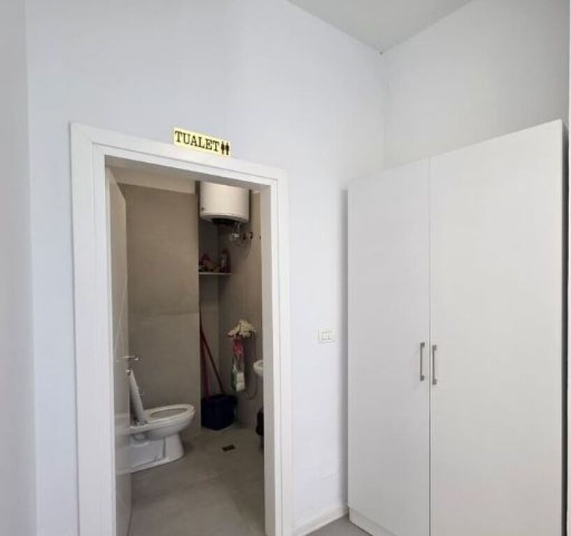 Ambient Klinike per qera