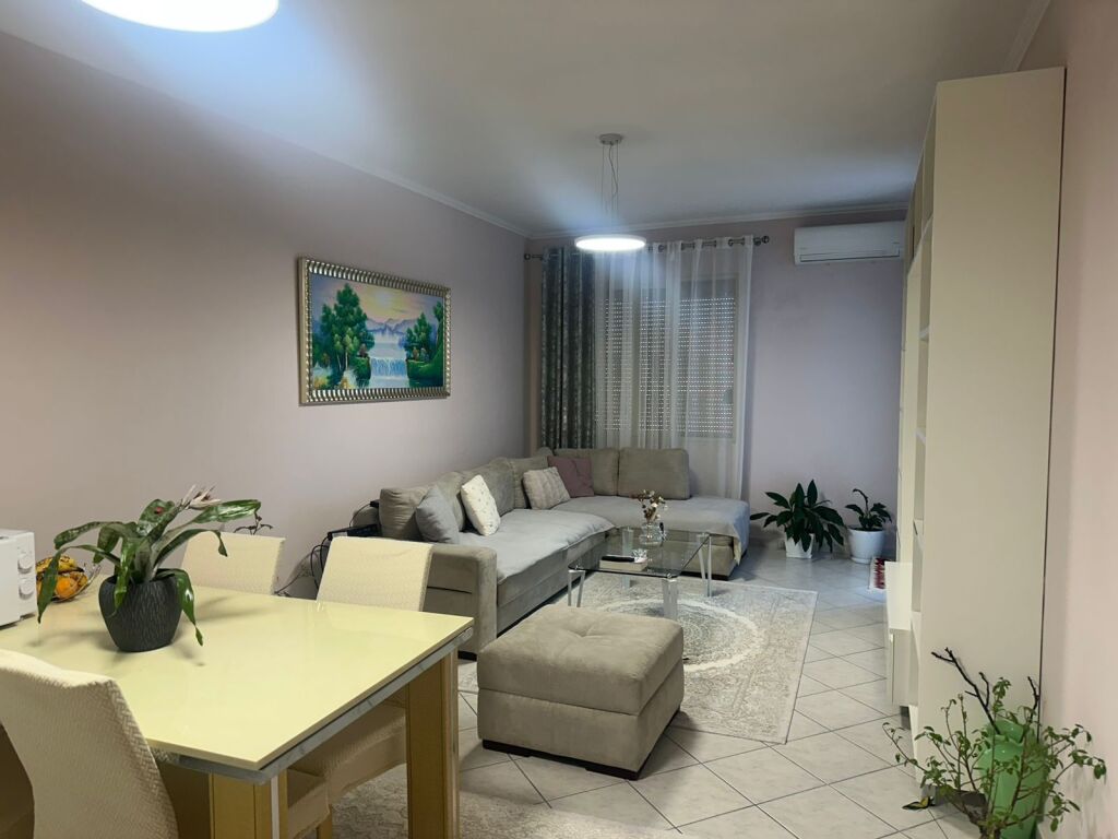 APARTAMENT 1+1 PER QIRA NE ASTIR PRANE VILES-L