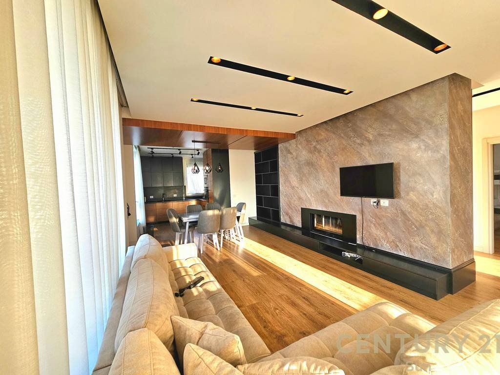 PREMIUM APARTAMENT 3+1+PARKIM PRANE KOPSHTIT BOTANIK