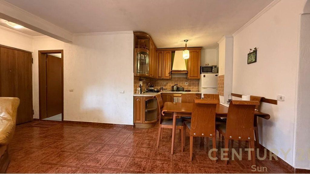 ZOGU I ZI, JAPIM ME QIRA APARTAMENT 2+1 !